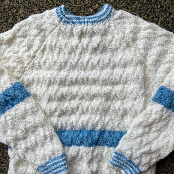 like new handknit sweater , size xl-3x - Picture 4 of 7